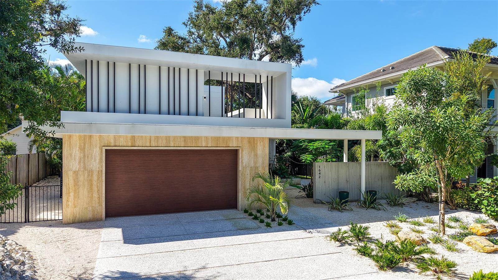 A4667508 Property Photo