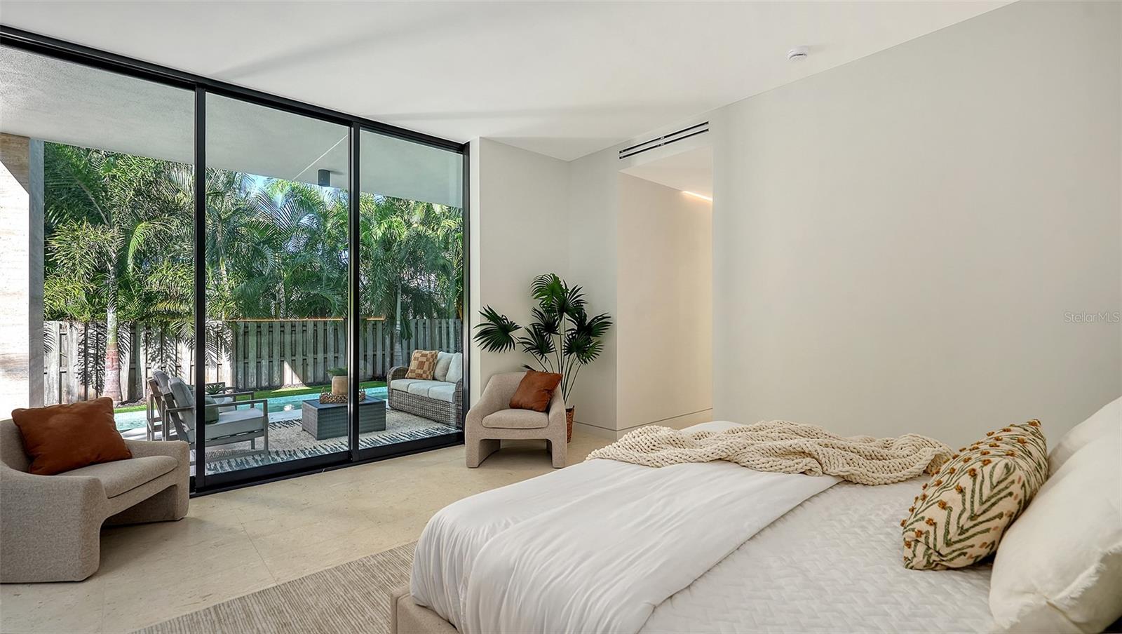 A4667508 Property Photo