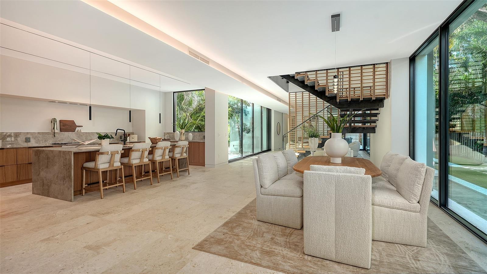 A4667508 Property Photo