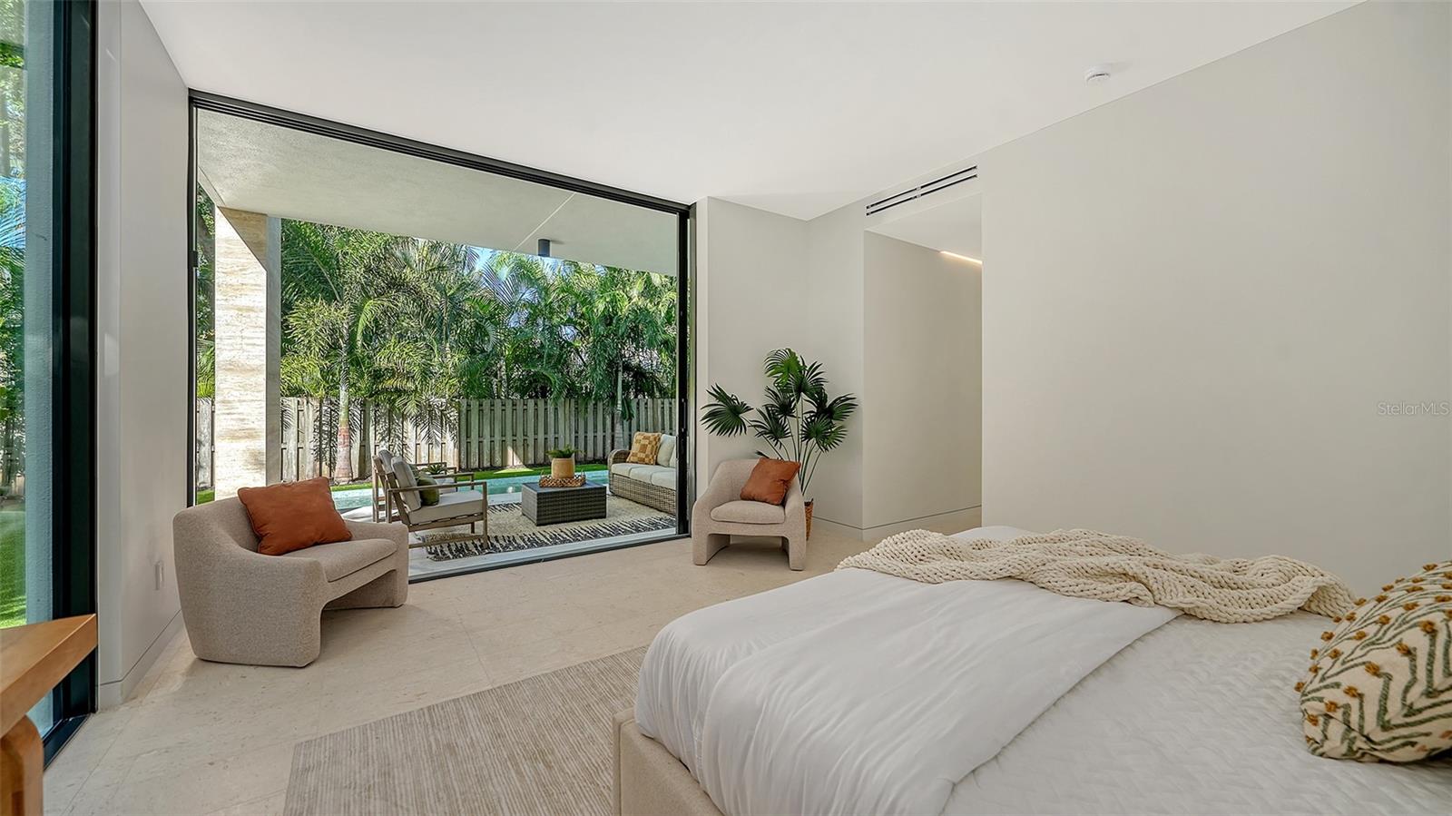 A4667508 Property Photo