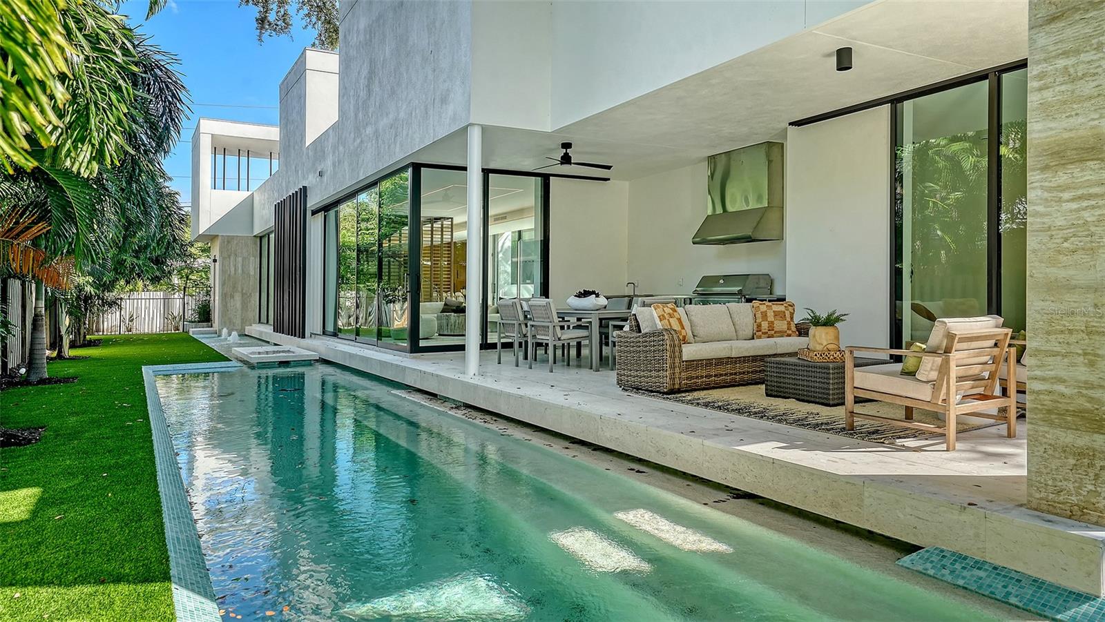 A4667508 Property Photo