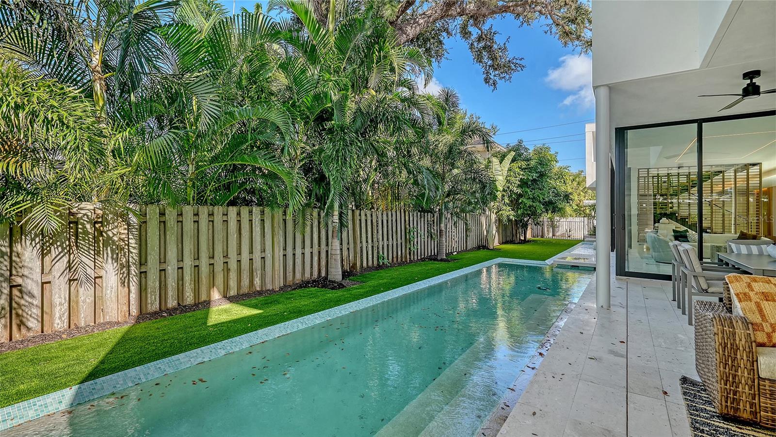 A4667508 Property Photo