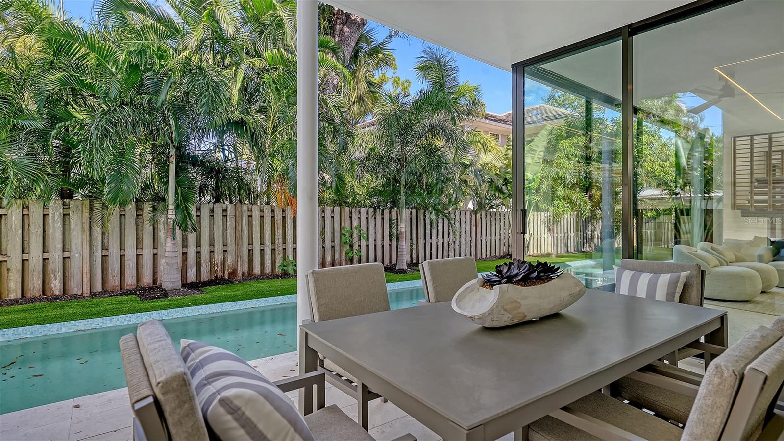 A4667508 Property Photo