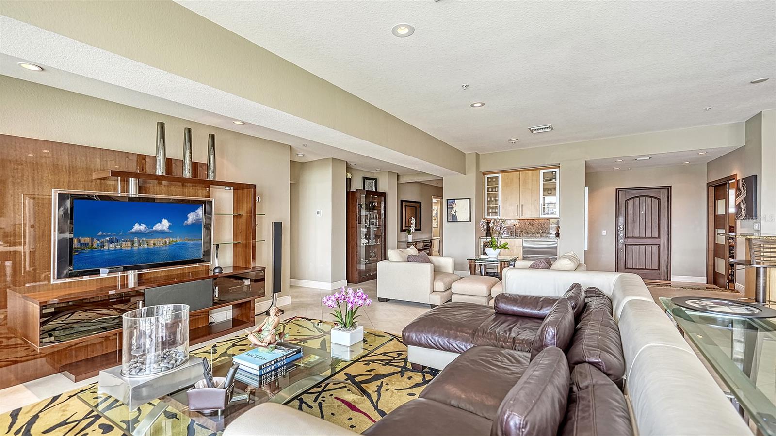 A4667515 Property Photo