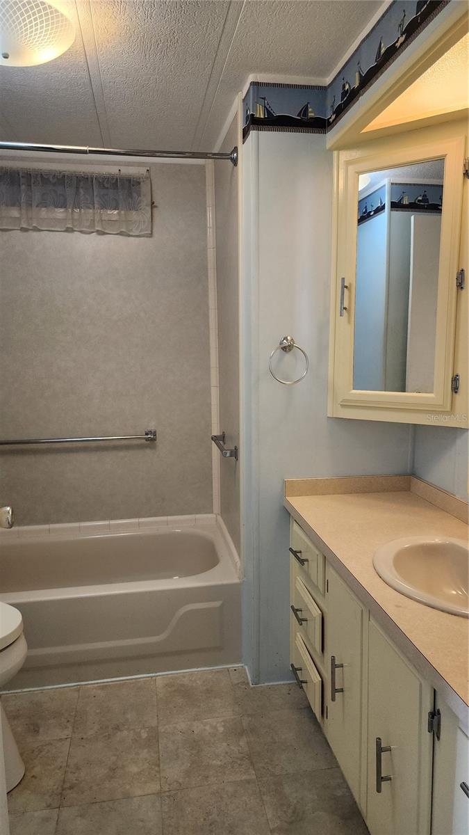 A4667528 Property Photo