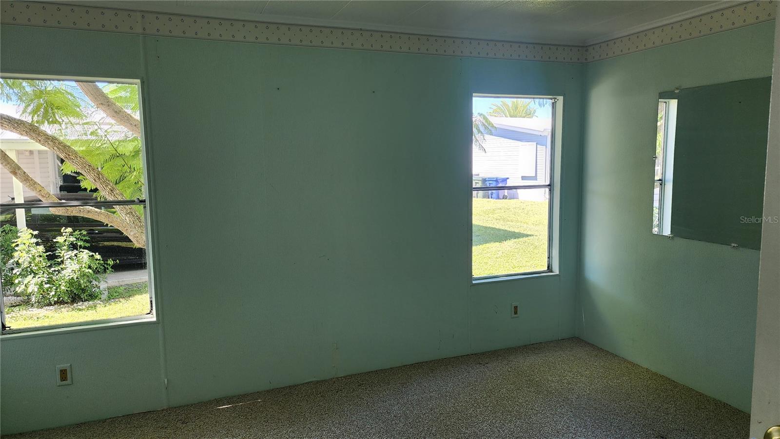 A4667528 Property Photo