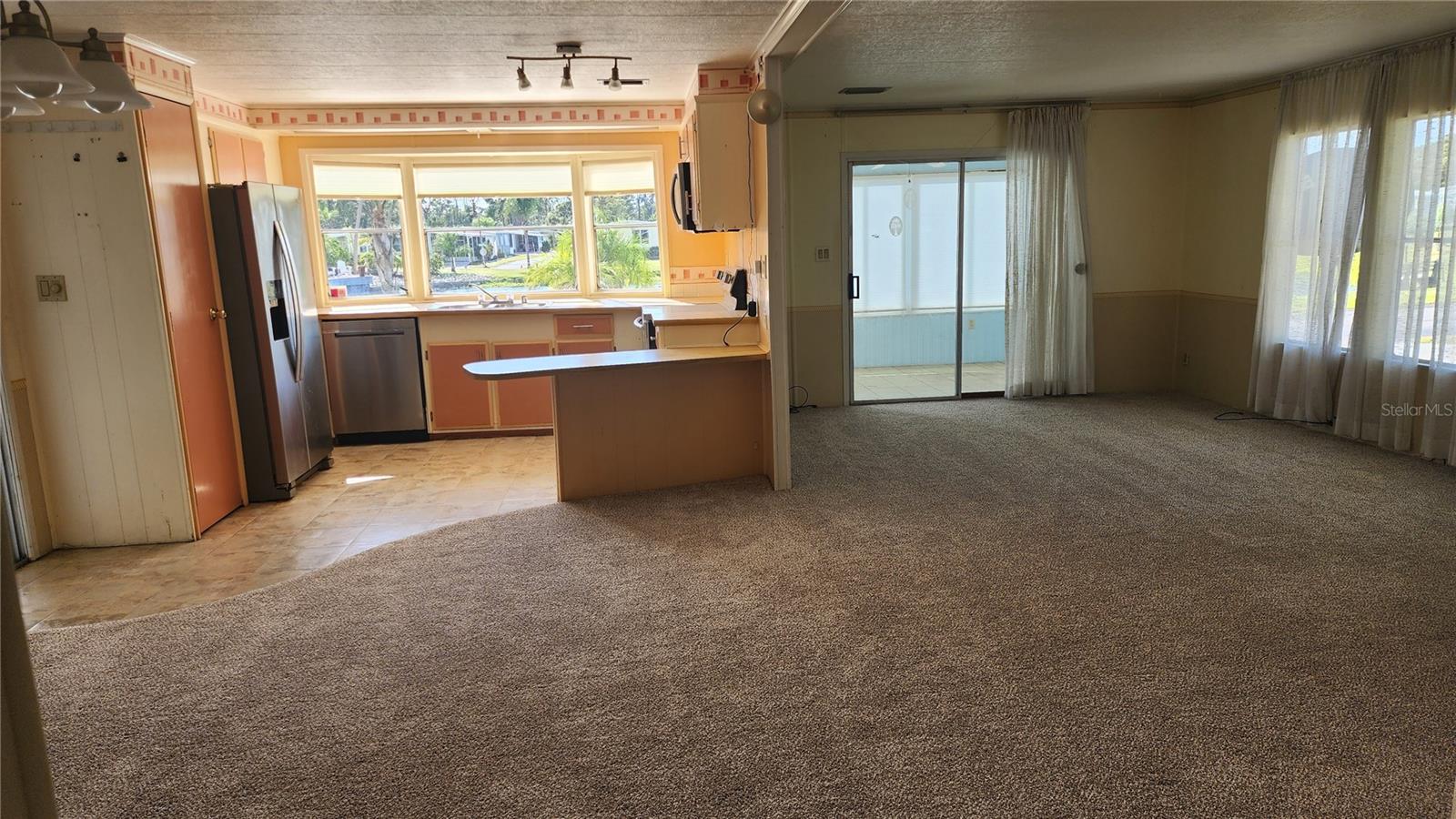 A4667528 Property Photo