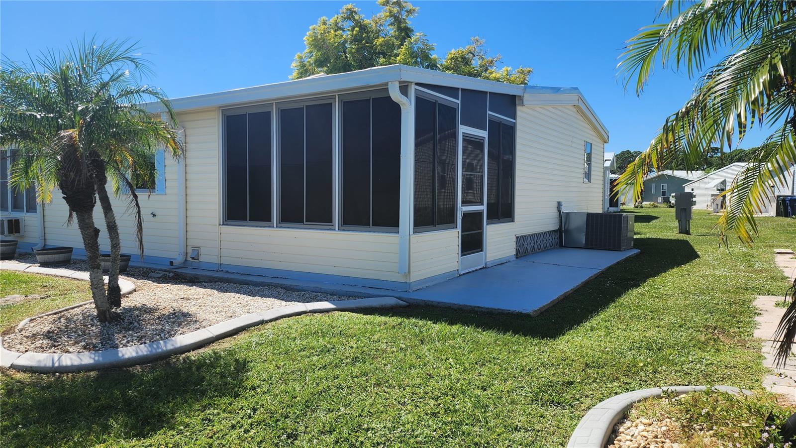 A4667528 Property Photo