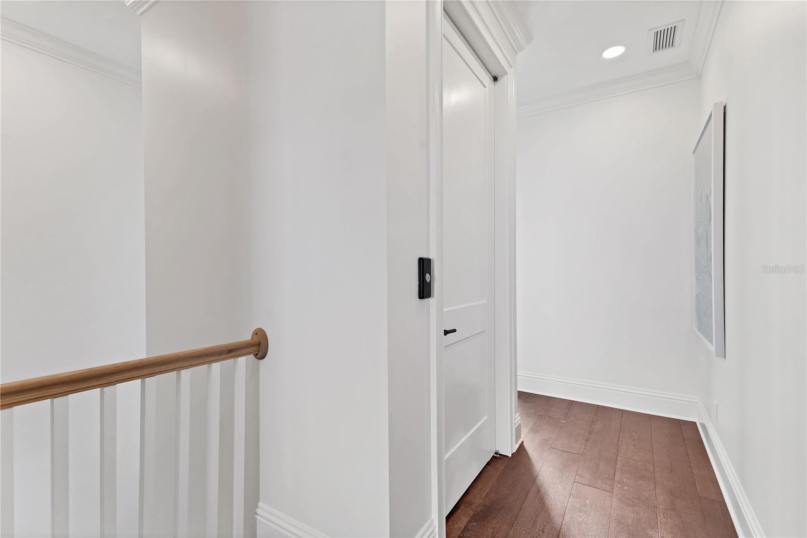 D6144126 Property Photo