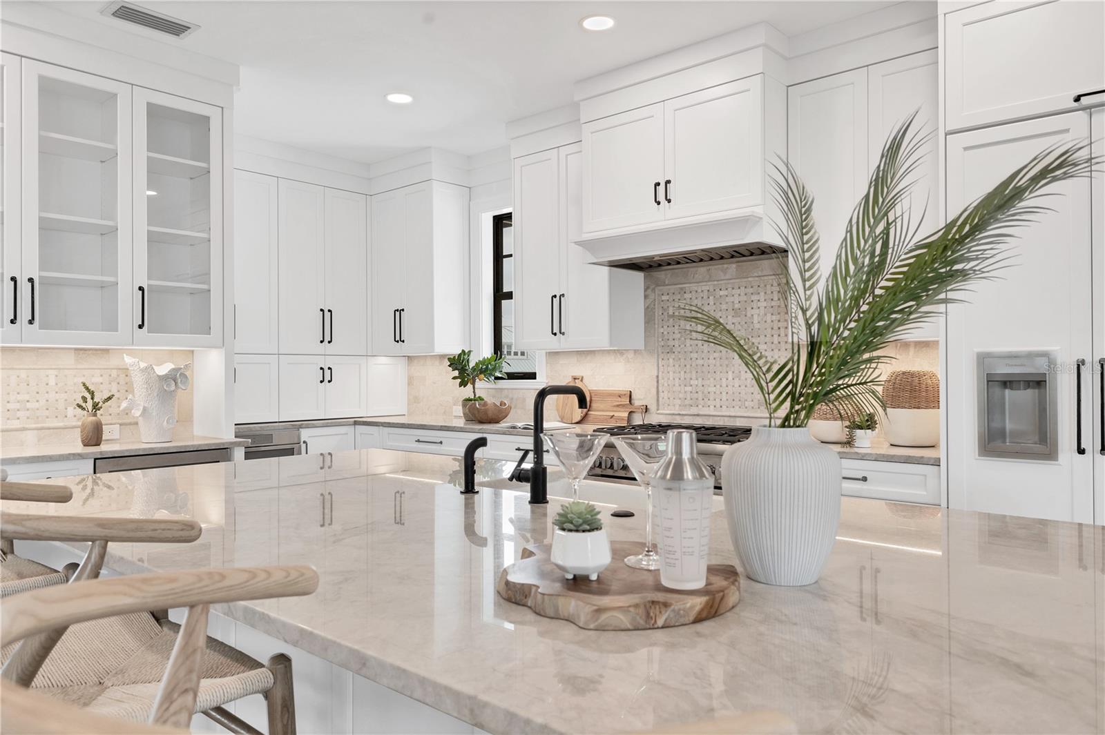 D6144126 Property Photo