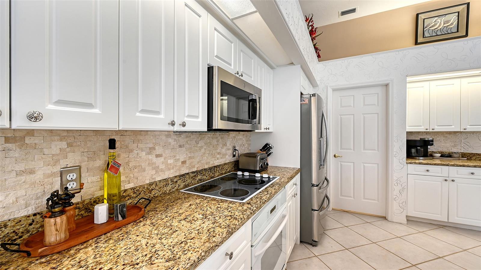 7114 MARSTON CT, UNIVERSITY PARK, FL, 34201