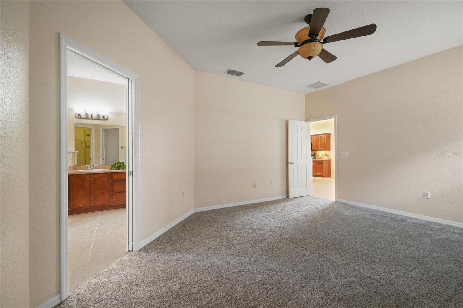 6339 TWIN BRIDGES DR, ZEPHYRHILLS, FL, 33541