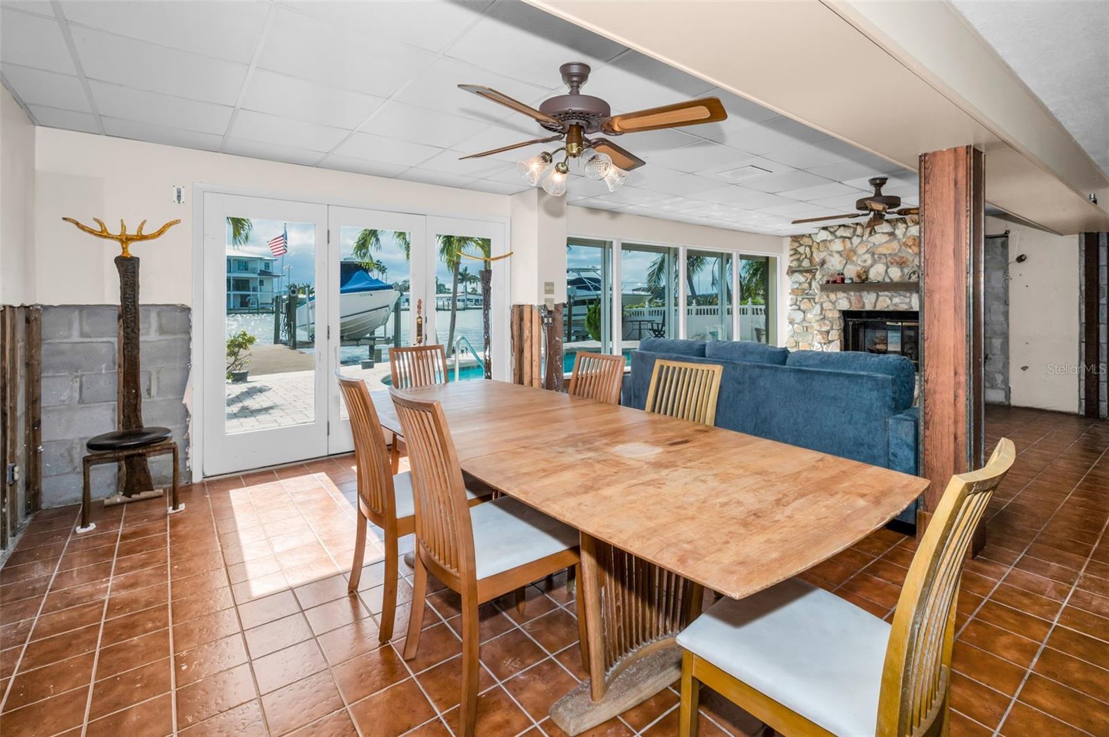 Waterside dining?  Yes - please!