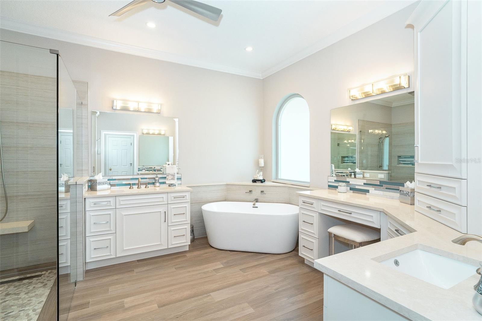 1 N CAYMAN ISLES BLVD, ENGLEWOOD, FL, 34223