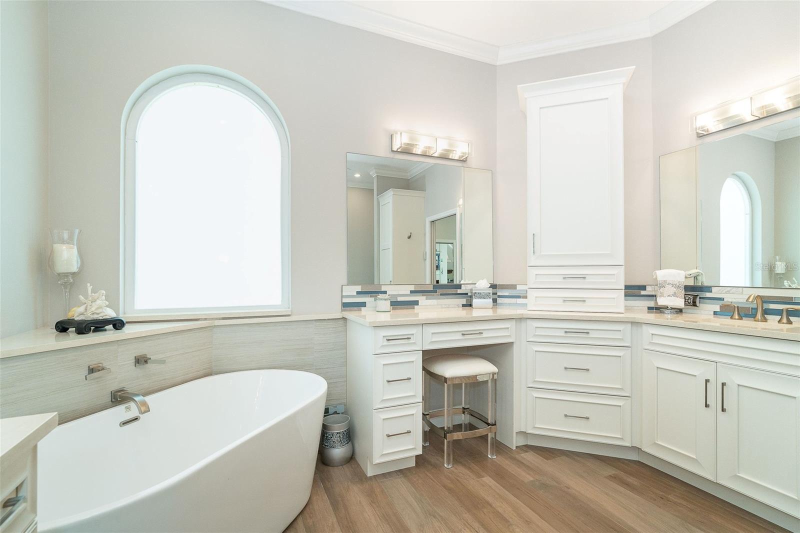 1 N CAYMAN ISLES BLVD, ENGLEWOOD, FL, 34223