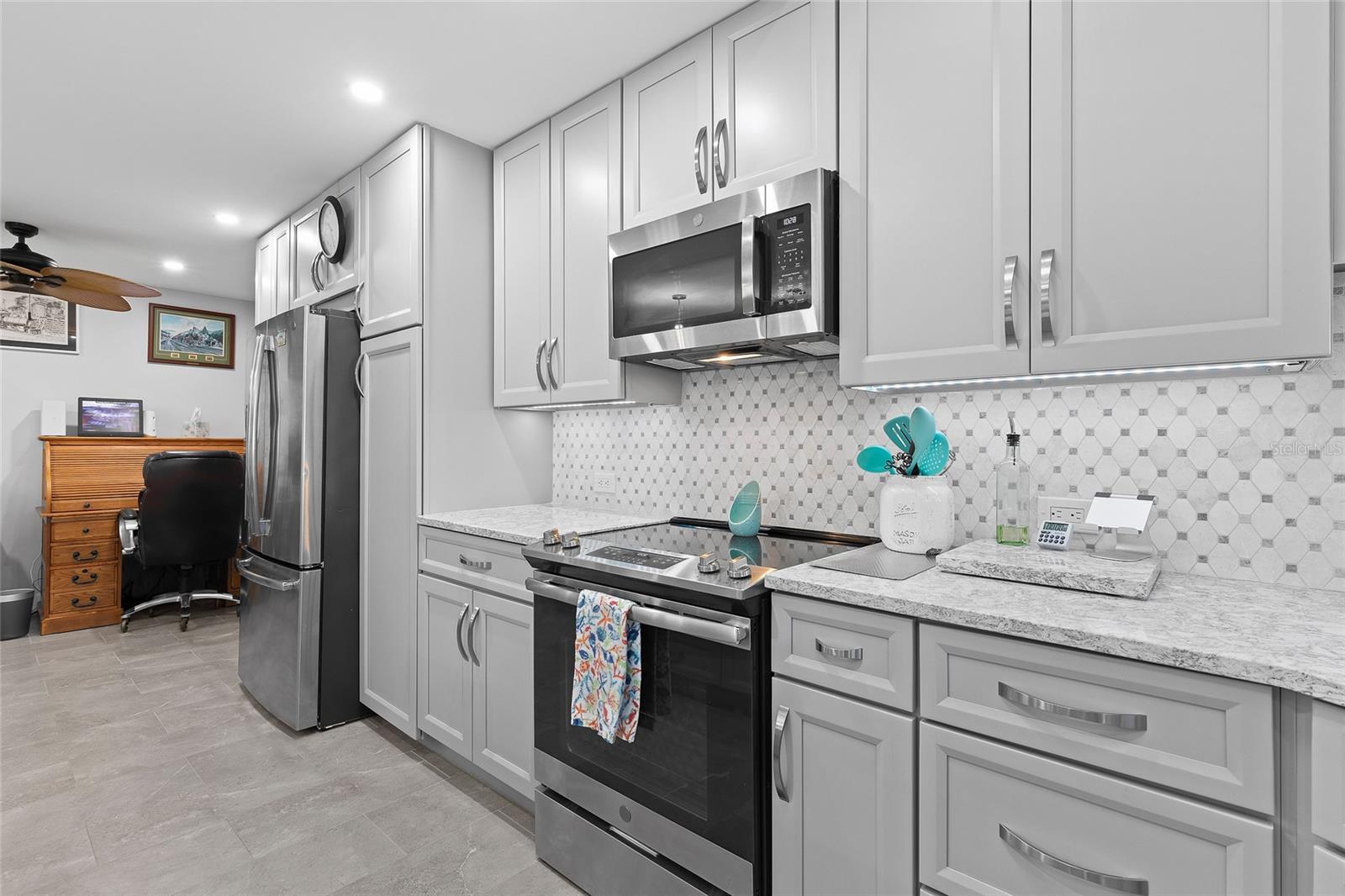 2710 22ND ST, EDGEWATER, FL, 32141