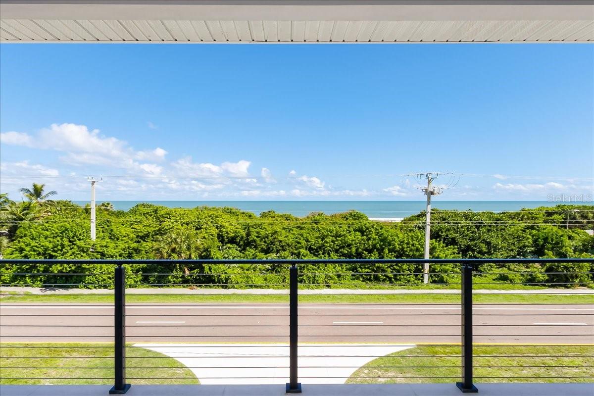 V4945260 Property Photo