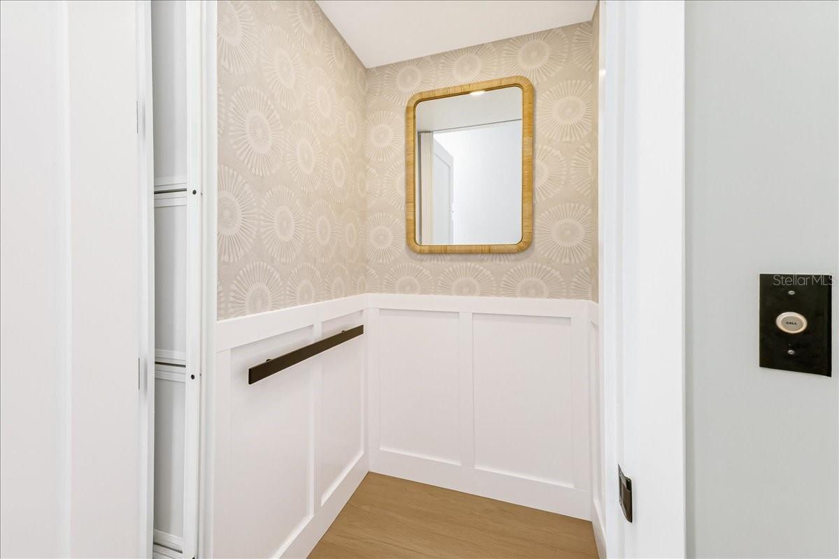 V4945260 Property Photo