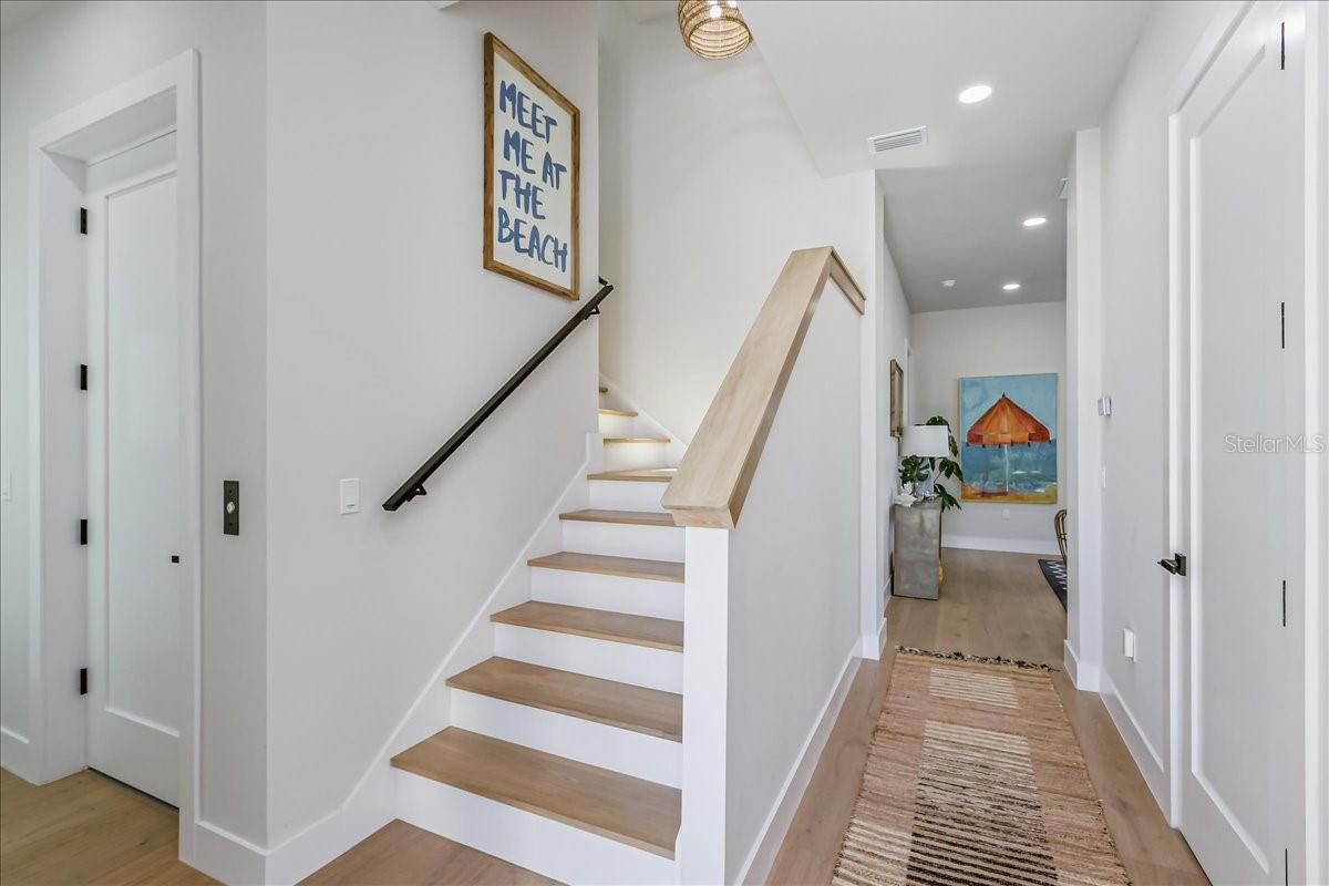 V4945260 Property Photo