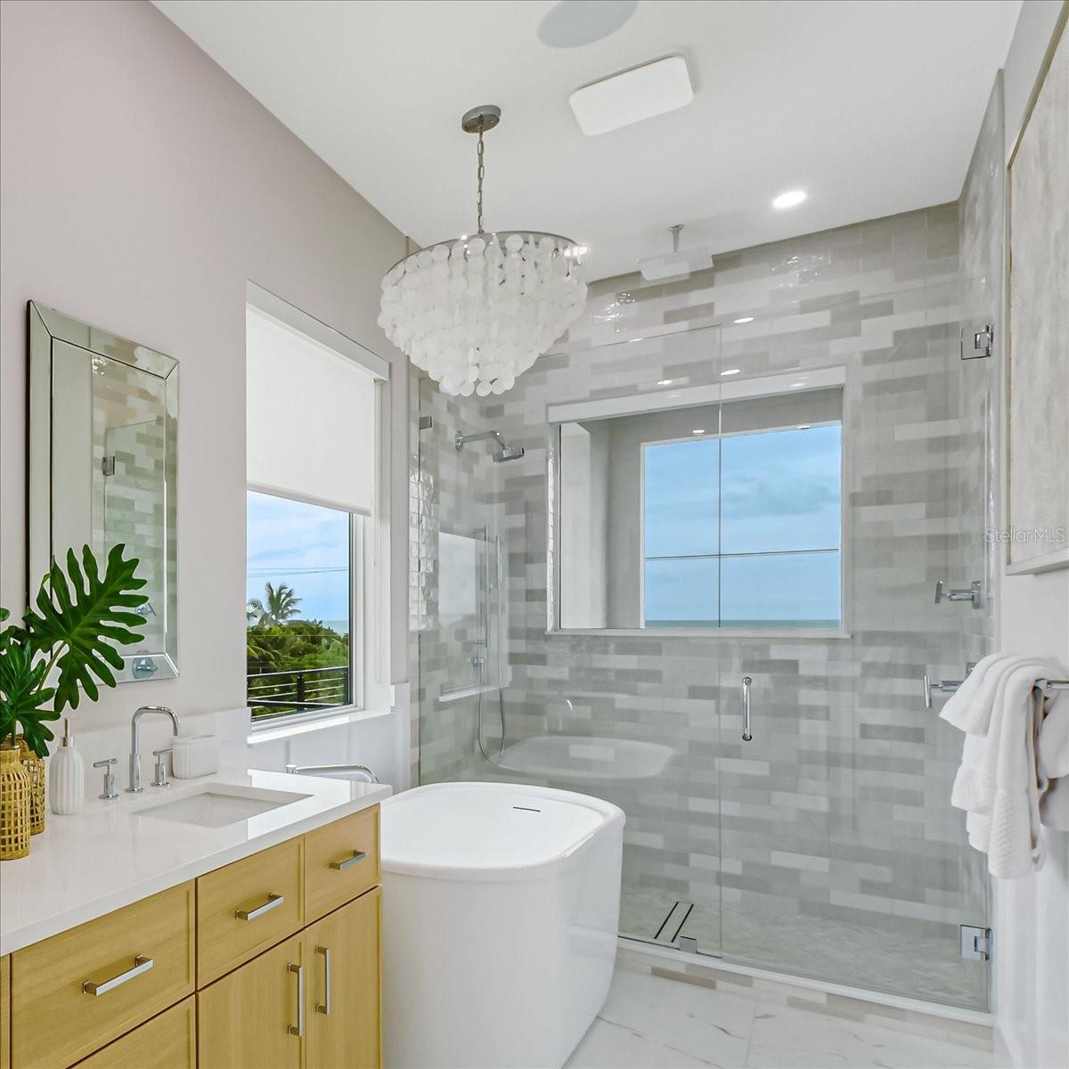 V4945260 Property Photo