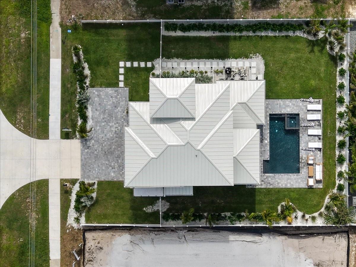 V4945260 Property Photo