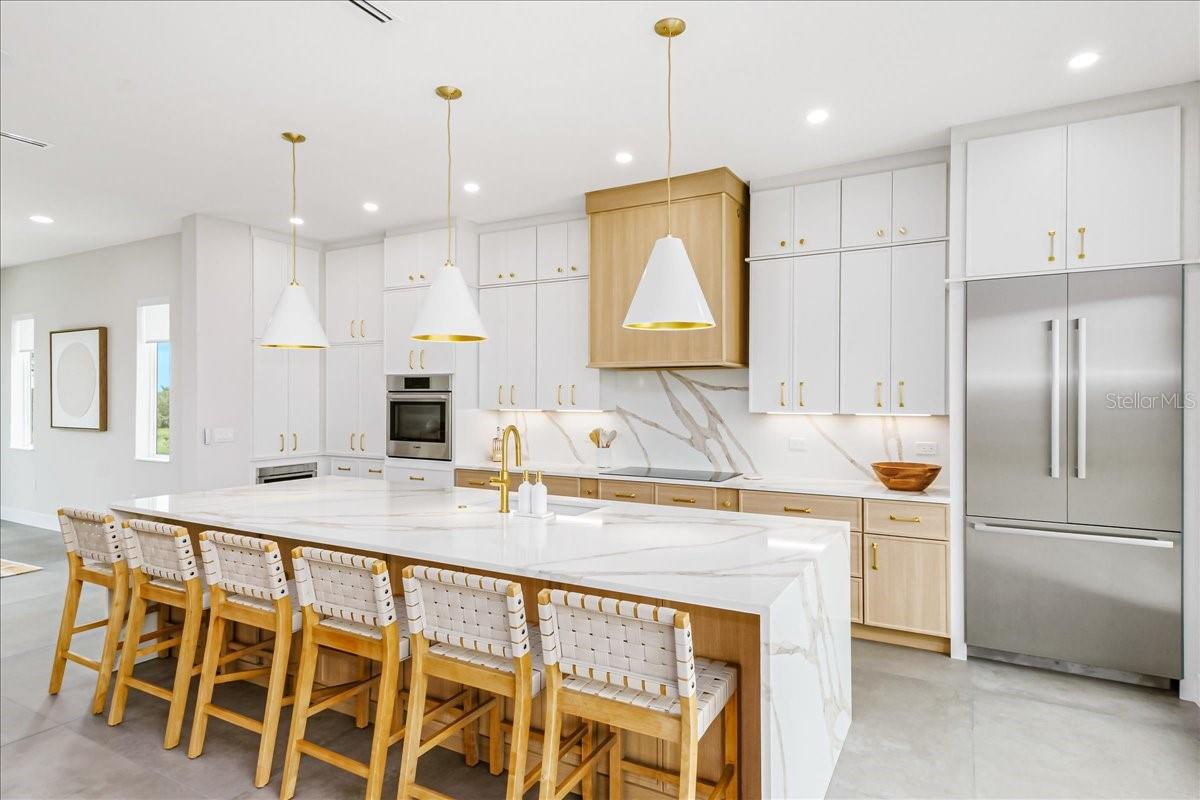 V4945260 Property Photo