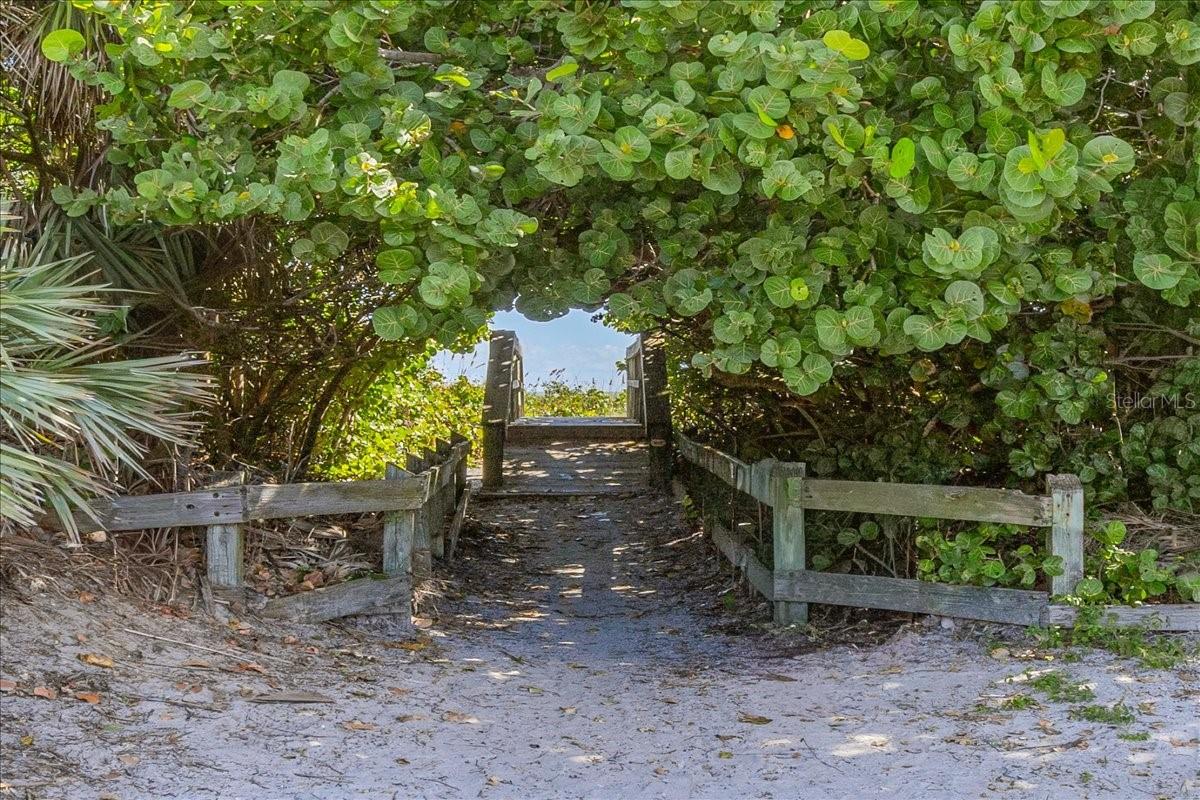 V4945260 Property Photo