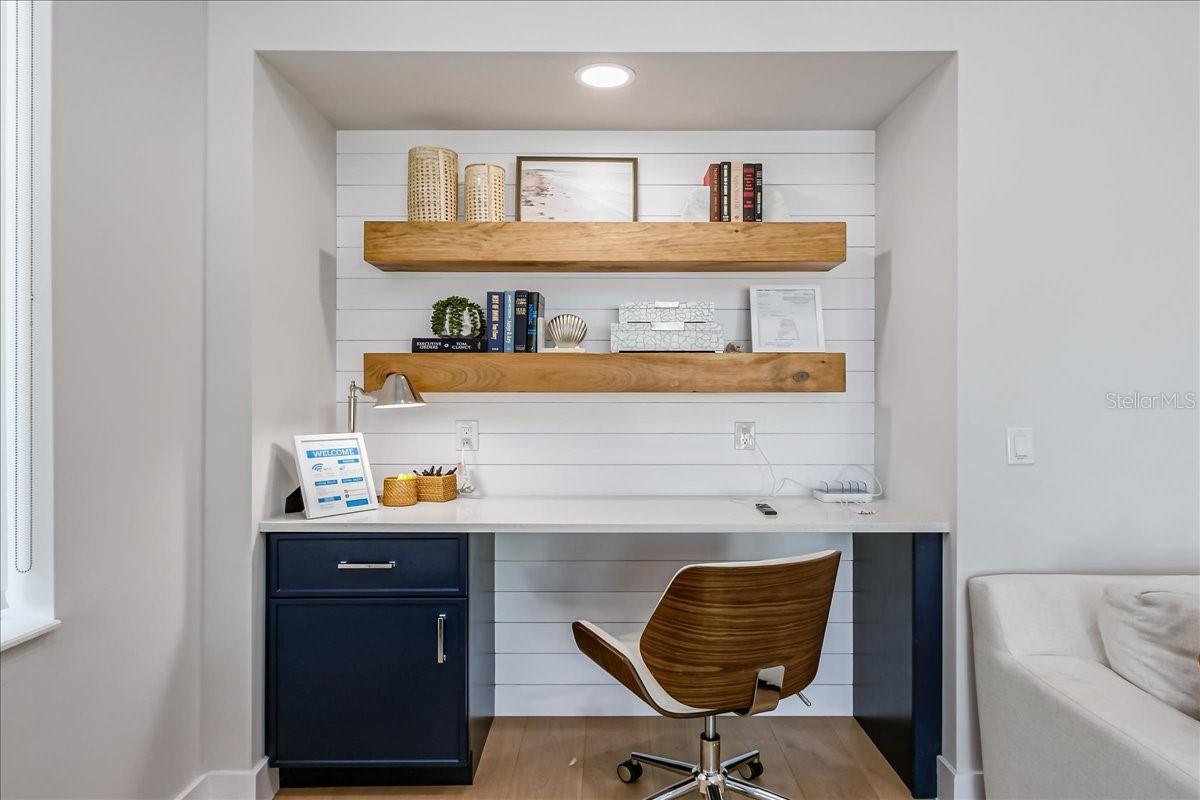 V4945260 Property Photo