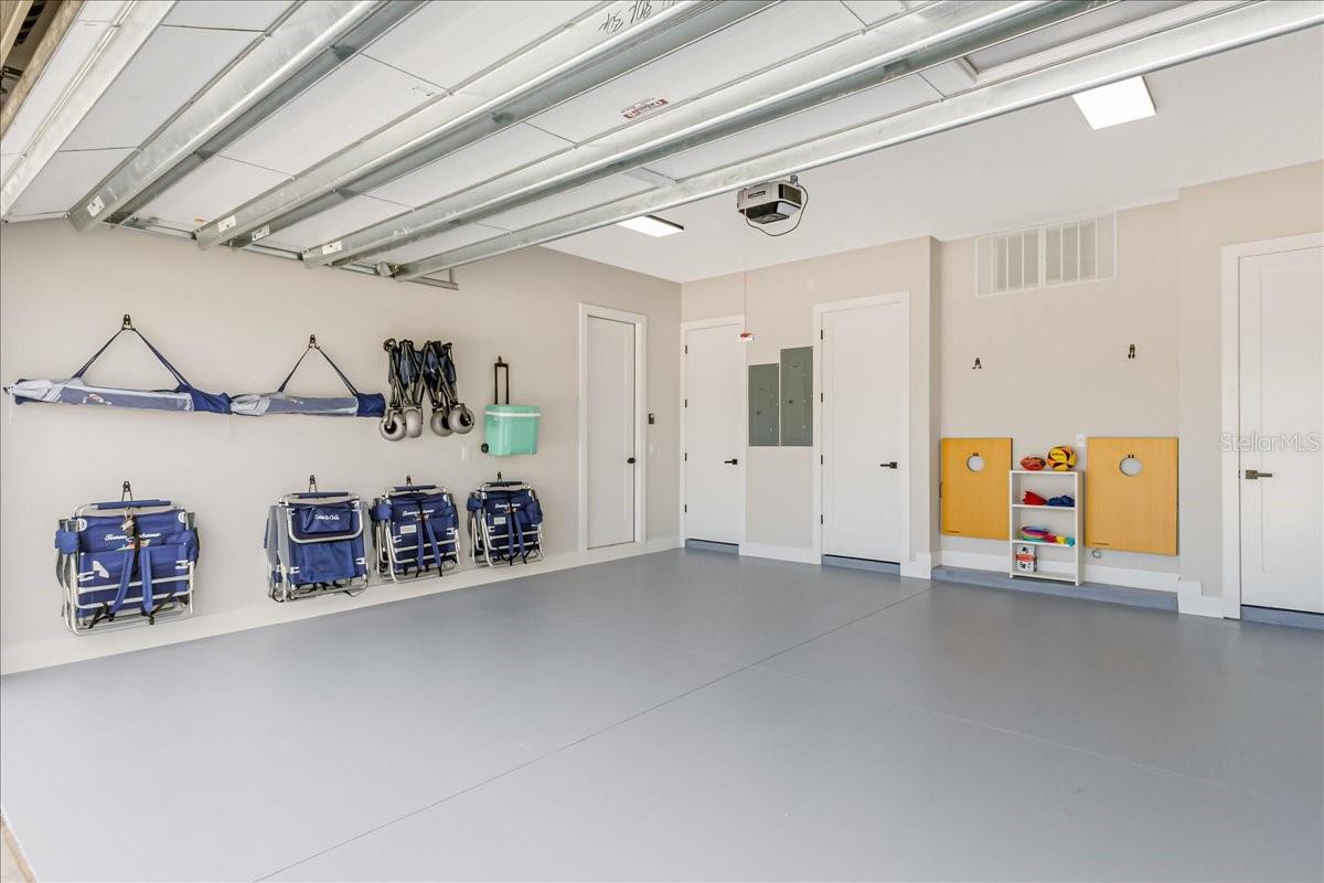 V4945260 Property Photo