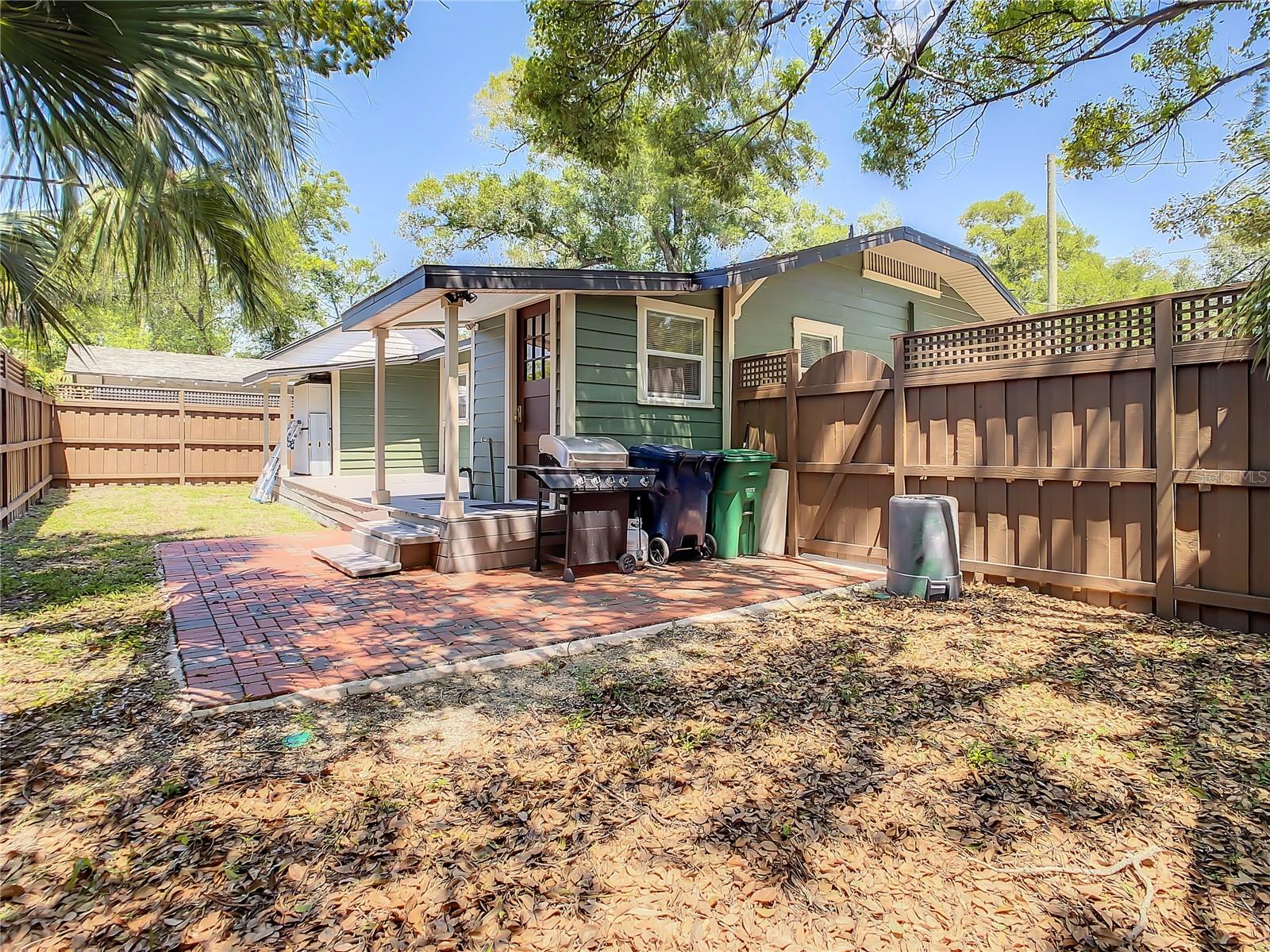 803 E FRIERSON AVE, TAMPA, FL, 33603