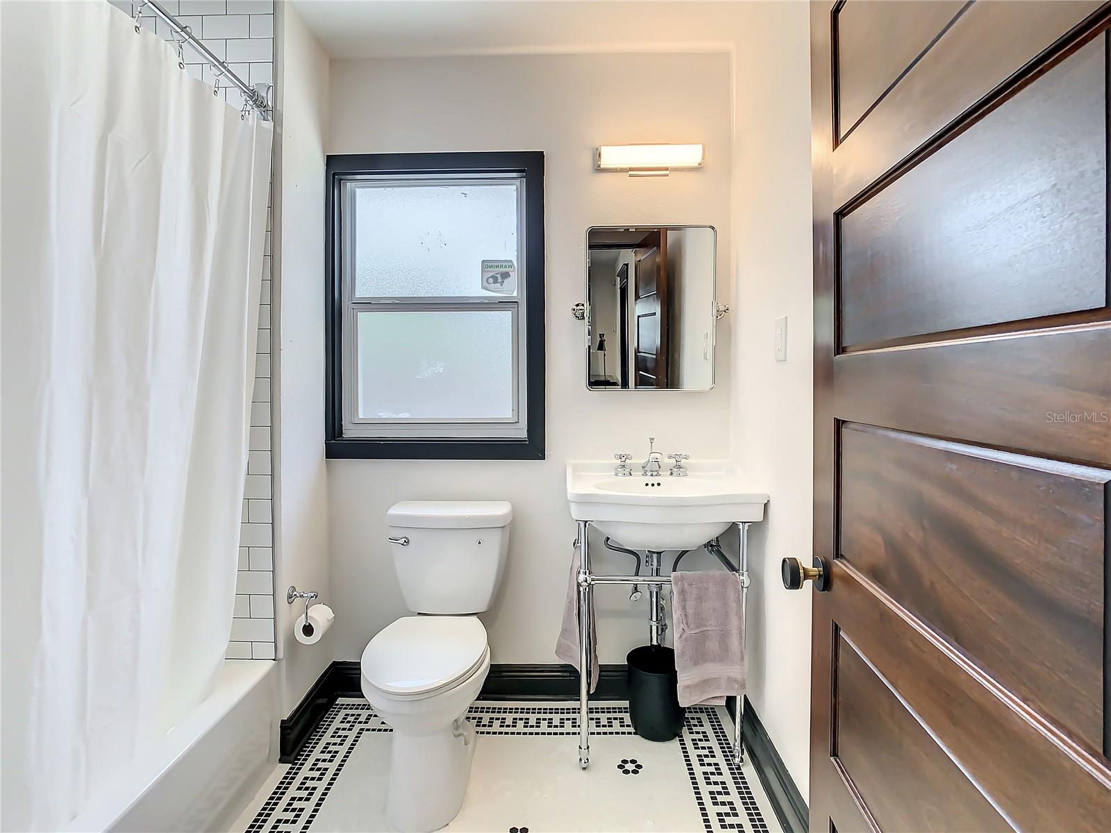 803 E FRIERSON AVE, TAMPA, FL, 33603