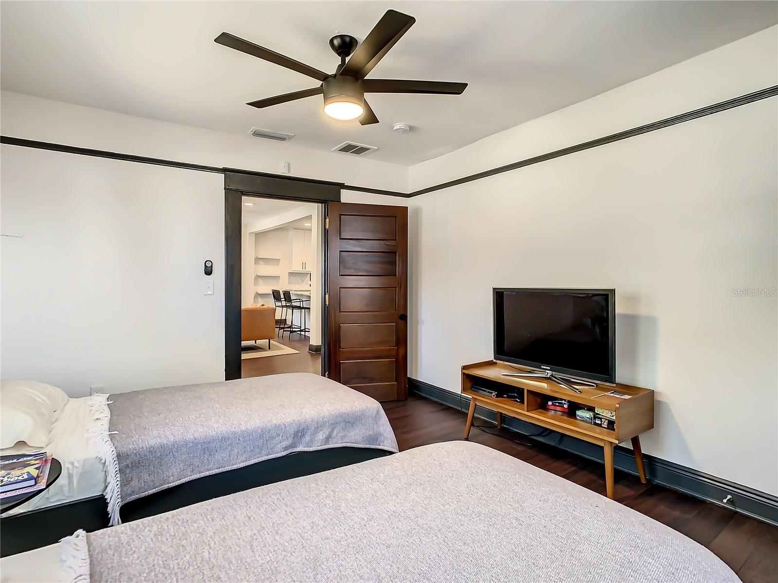 803 E FRIERSON AVE, TAMPA, FL, 33603