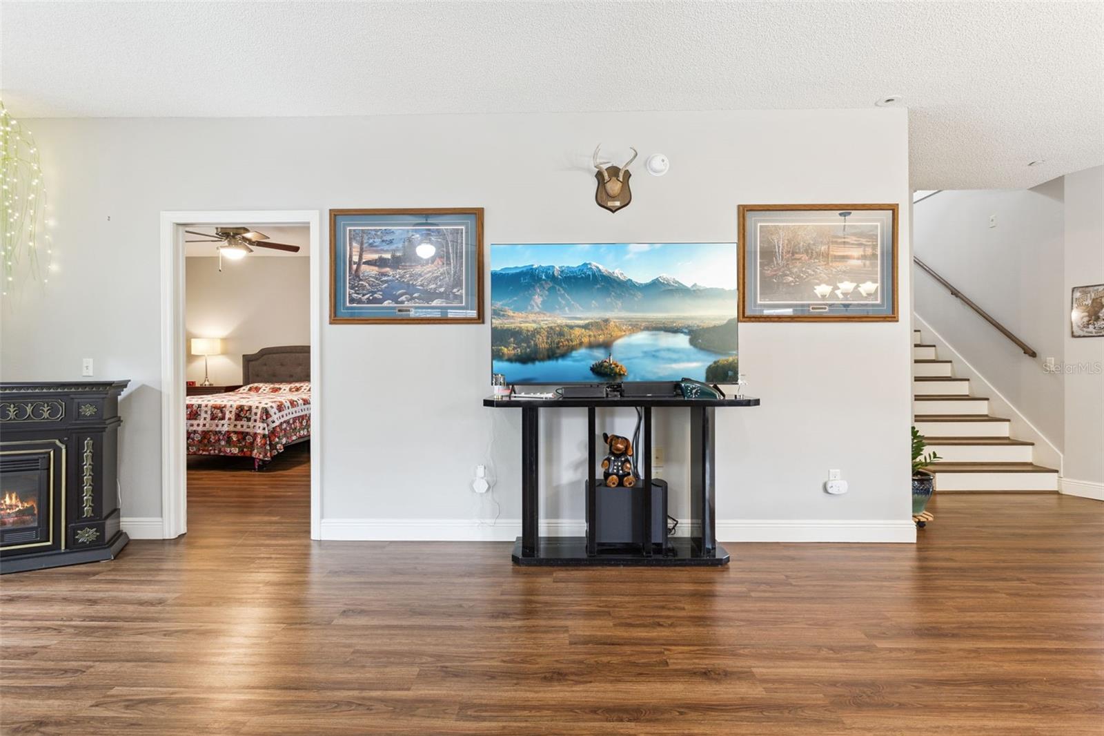 1130 AVENIDA DE LAS CASAS, LADY LAKE, FL, 32159