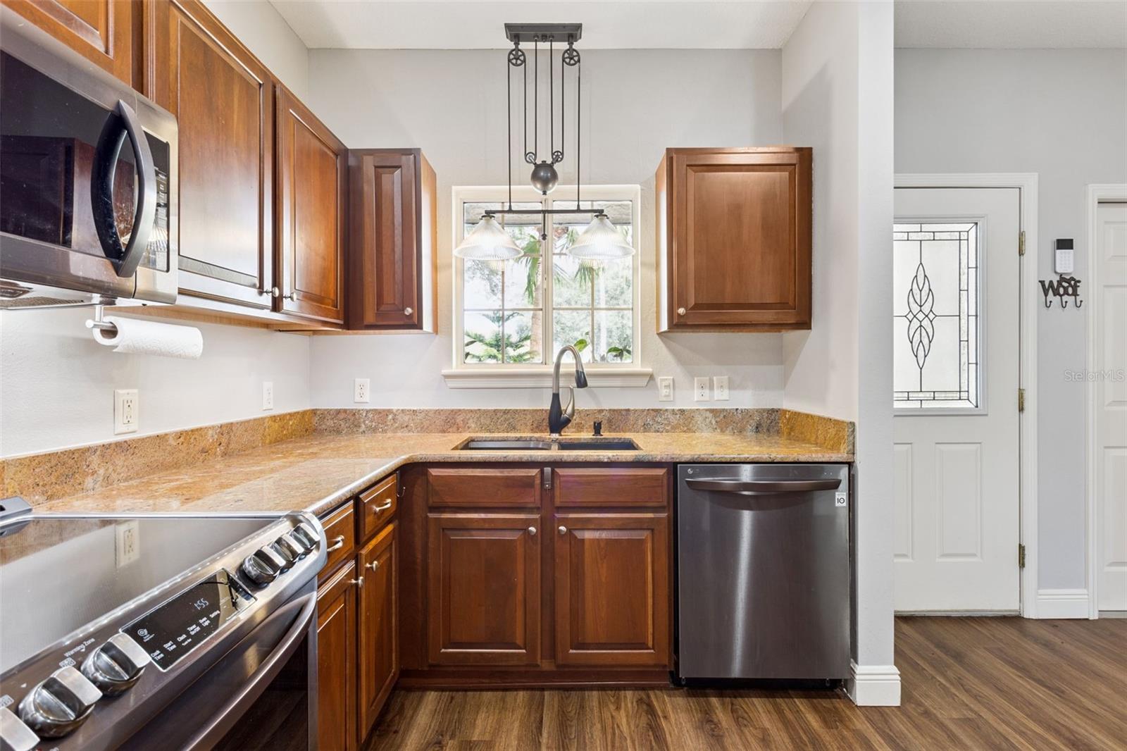 1130 AVENIDA DE LAS CASAS, LADY LAKE, FL, 32159