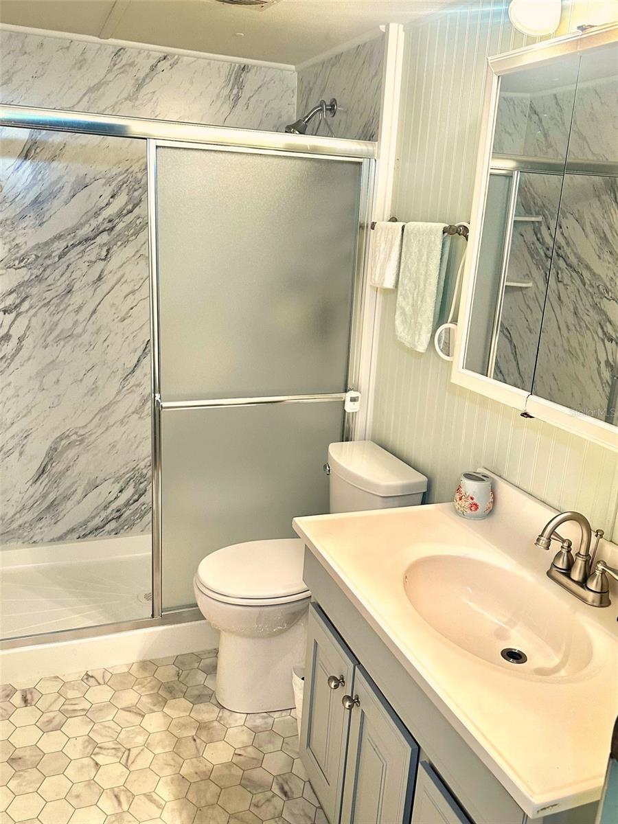 TB8435120 Property Photo