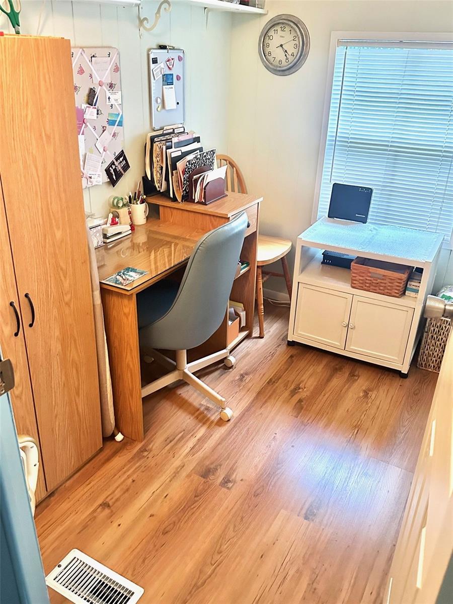 TB8435120 Property Photo