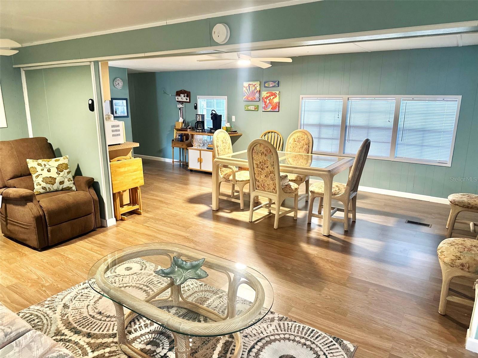 TB8435120 Property Photo