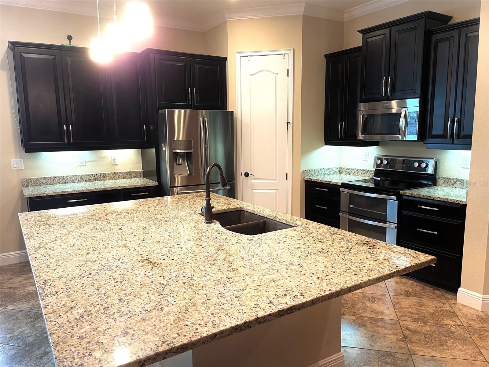 11522 QUIET FOREST DR, TAMPA, FL, 33635