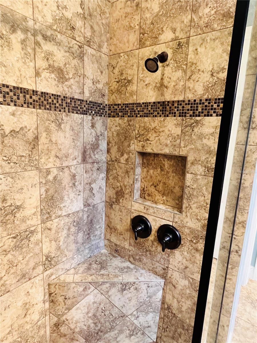 11522 QUIET FOREST DR, TAMPA, FL, 33635