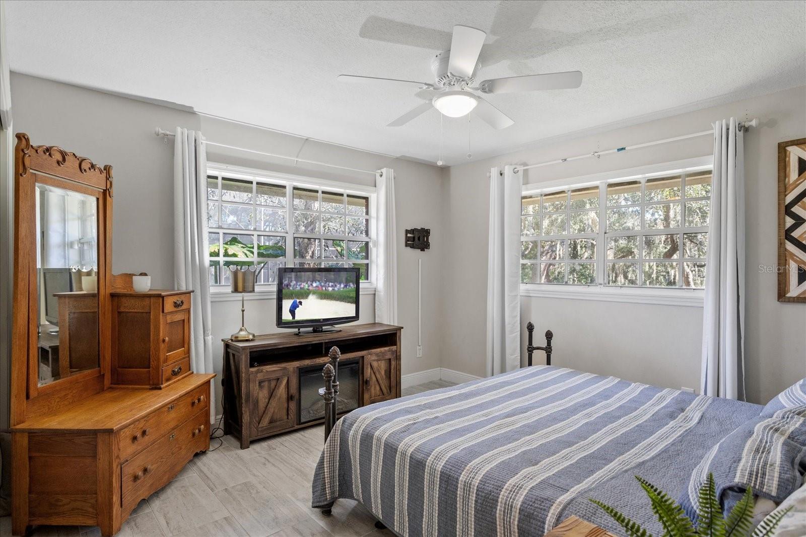 203 S SWEETWATER COVE BLVD, LONGWOOD, FL, 32779