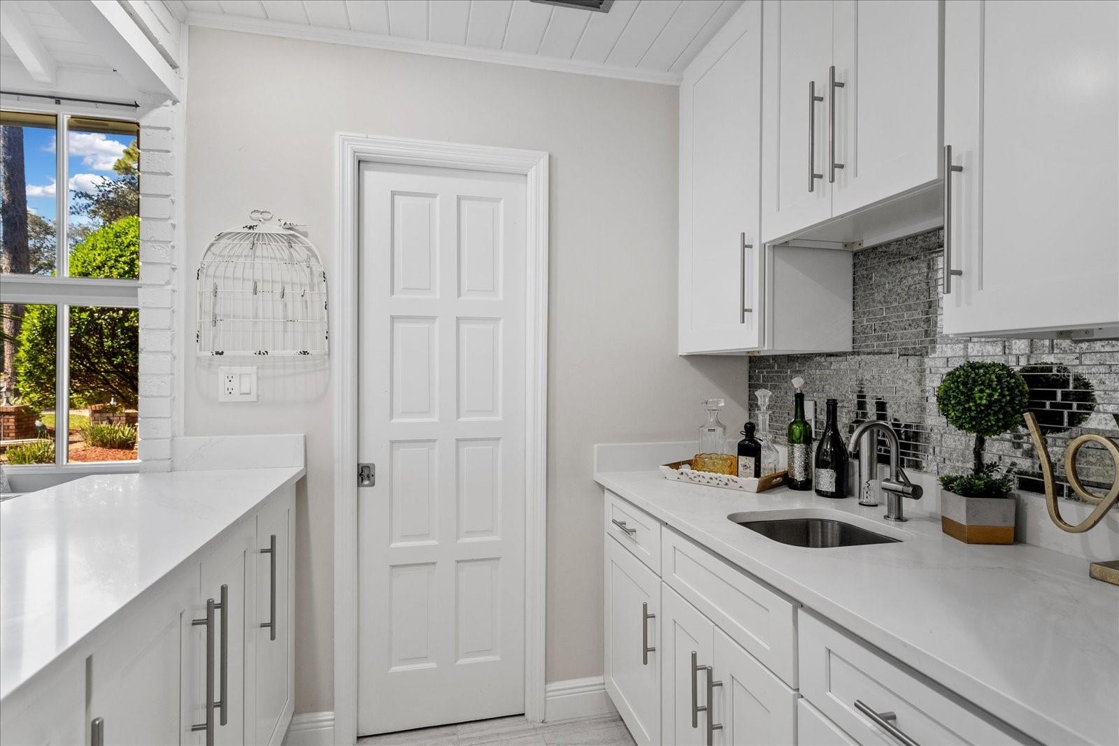 203 S SWEETWATER COVE BLVD, LONGWOOD, FL, 32779