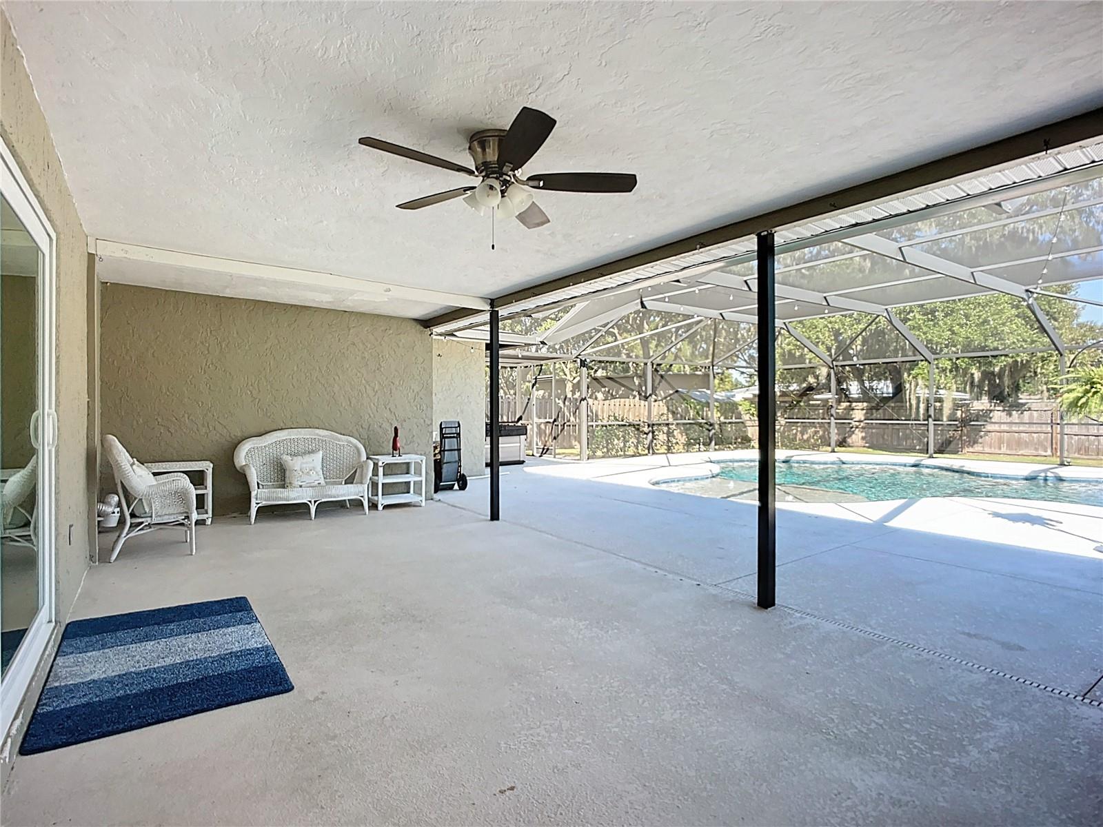 505 E LAKE DR, SARASOTA, FL, 34232