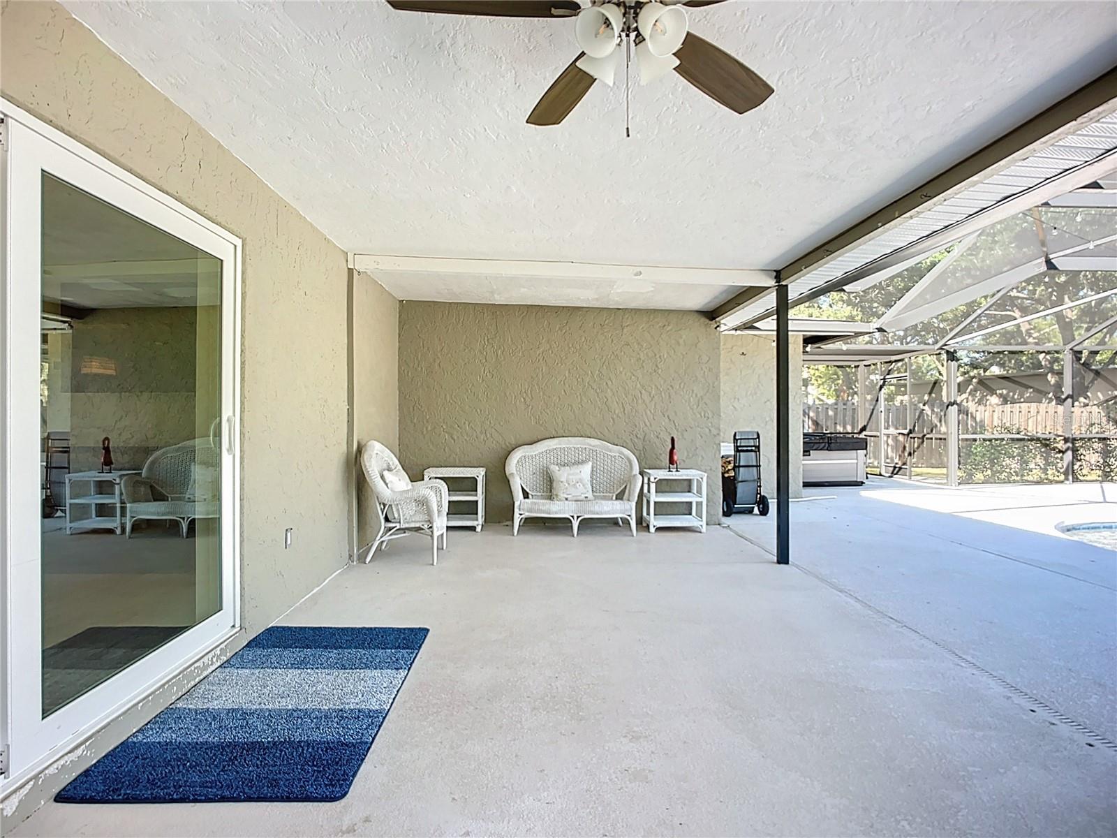 505 E LAKE DR, SARASOTA, FL, 34232