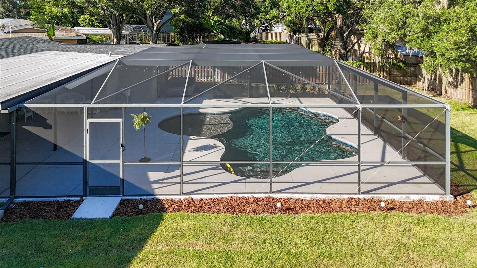 505 E LAKE DR, SARASOTA, FL, 34232