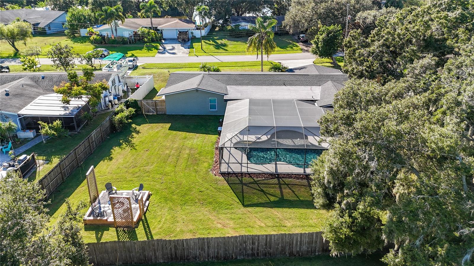 505 E LAKE DR, SARASOTA, FL, 34232