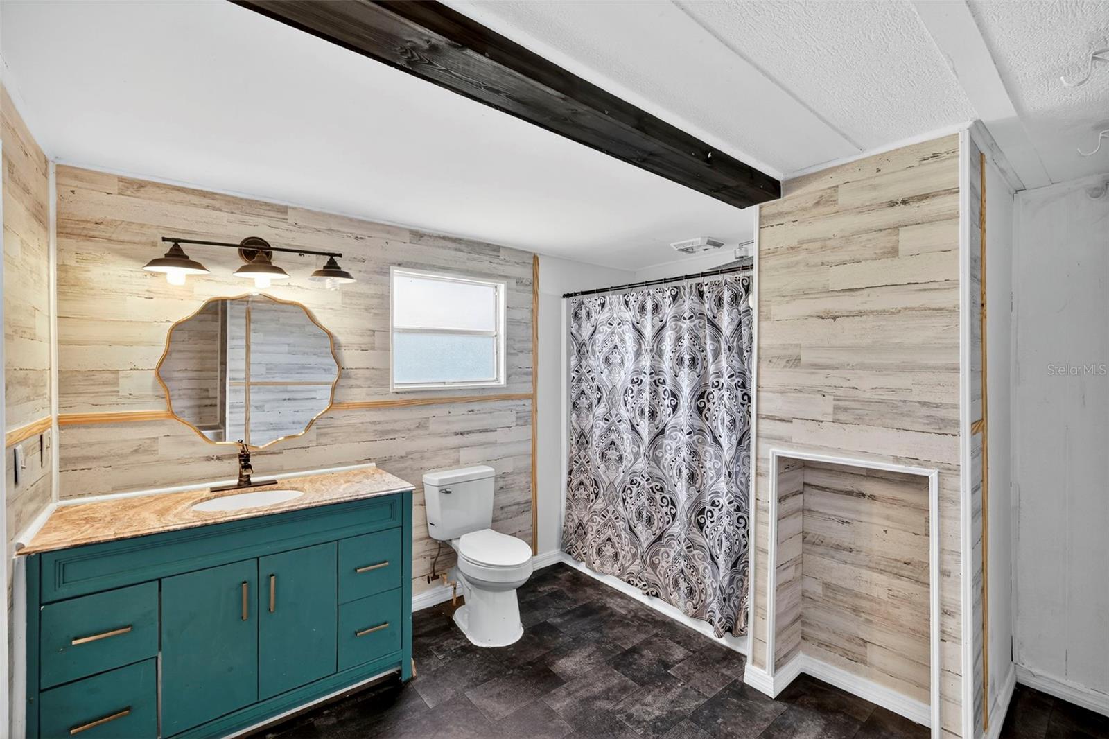 37016 WATERSIDE DR, ZEPHYRHILLS, FL, 33541