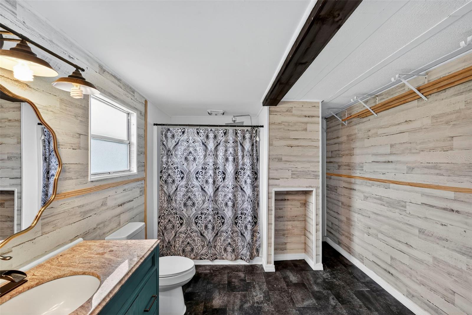 37016 WATERSIDE DR, ZEPHYRHILLS, FL, 33541