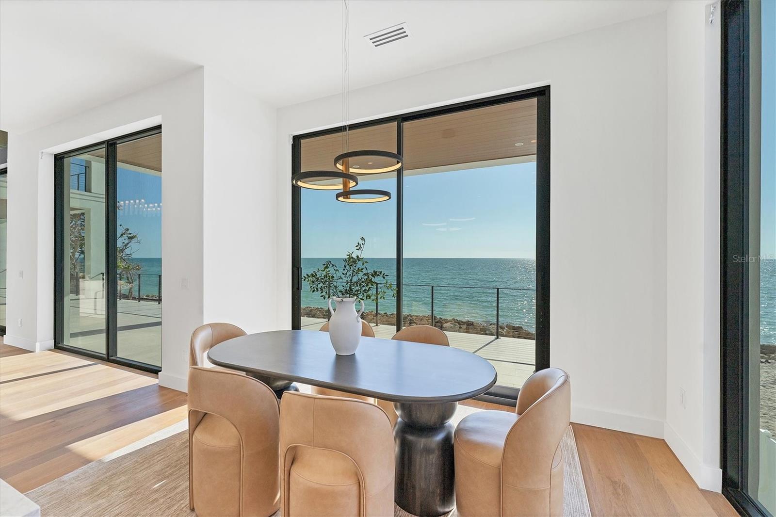 TB8435241 Property Photo