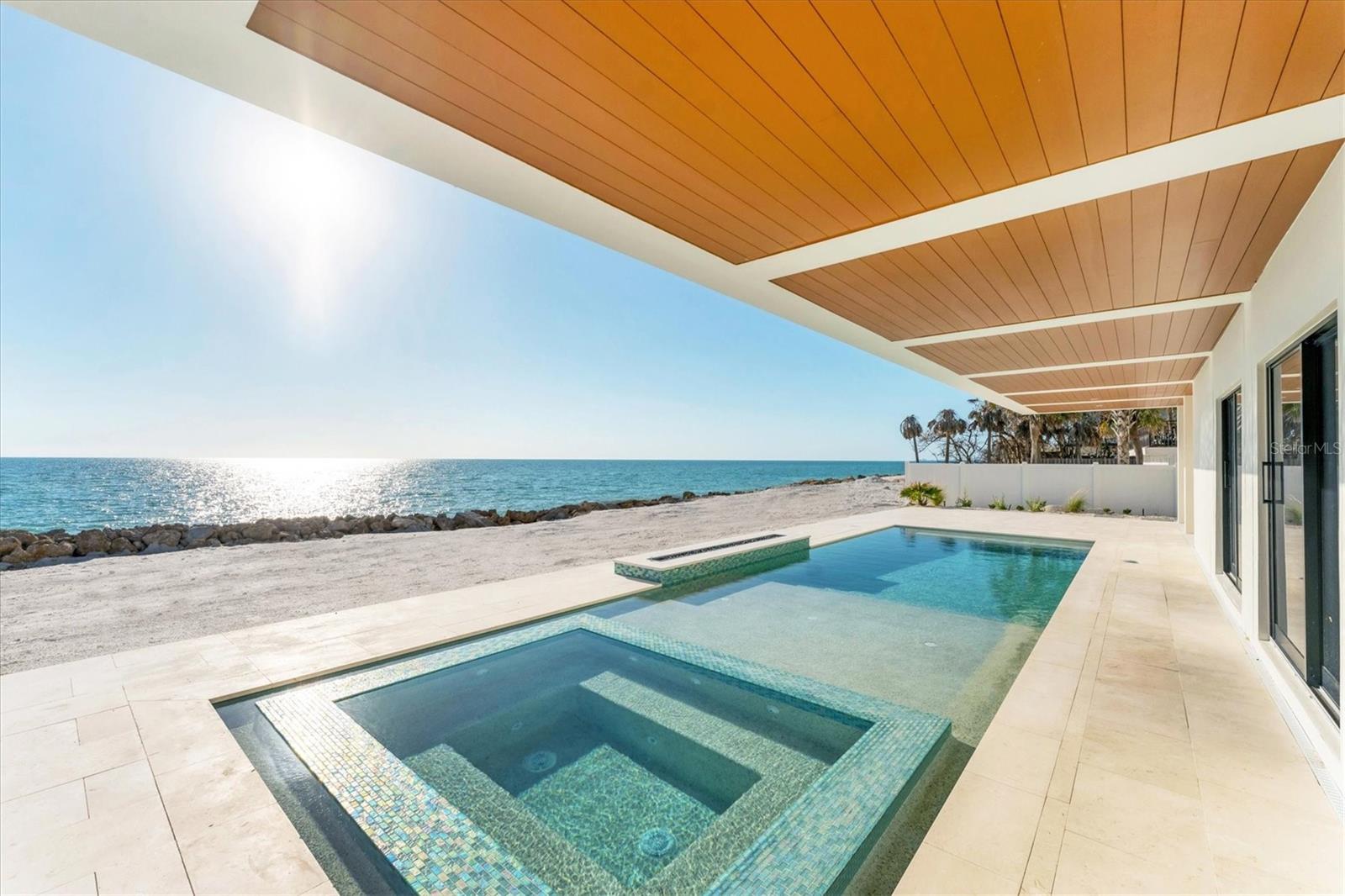 TB8435241 Property Photo