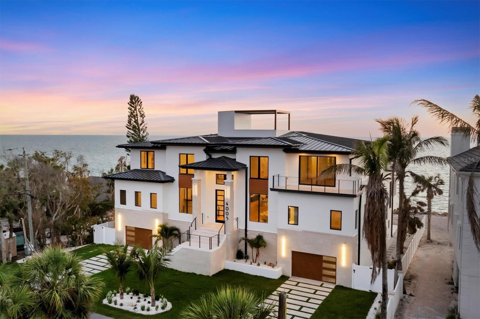 TB8435241 Property Photo